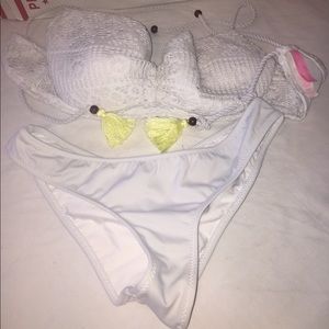 Like new!!! Victoria’s Secret Bikini!
